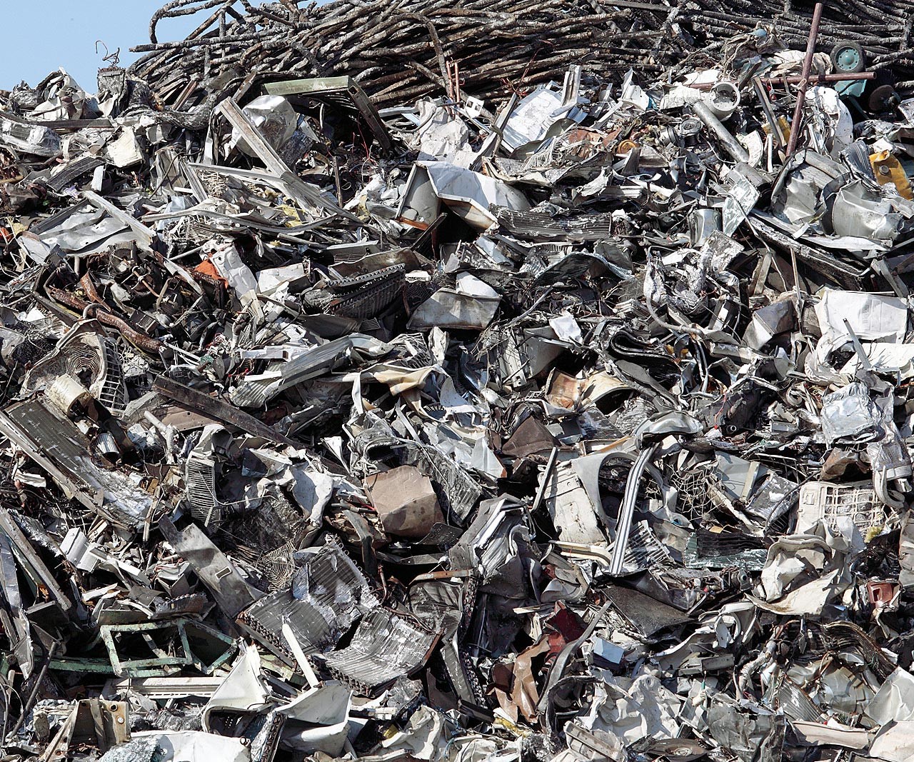 Descubre qué **materiales son considerados chatarra** y cuándo se clasifican como tal. ♻️ Aprende a reciclar y ¡ahorra dinero hoy!